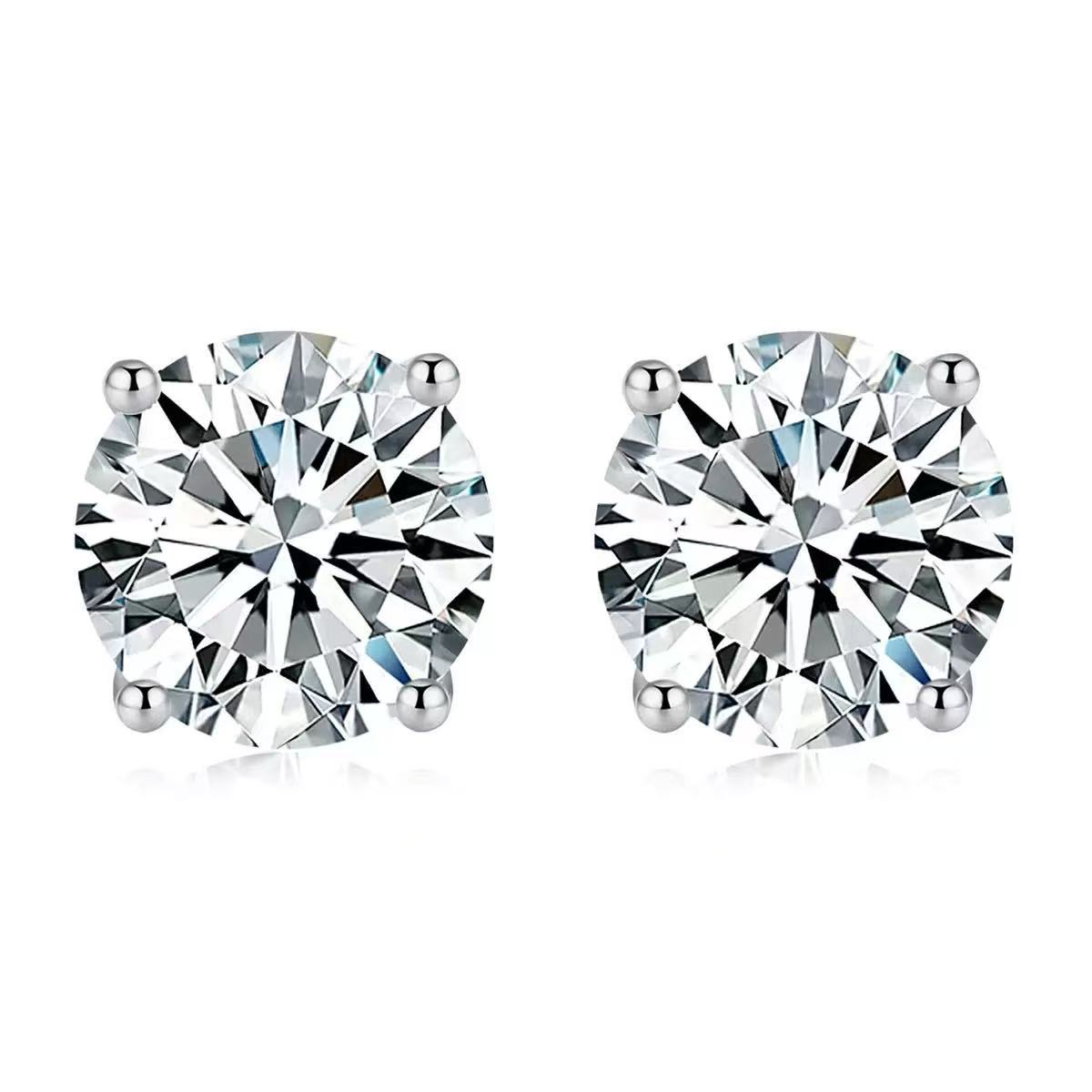 Zoe Claw Stud Earring