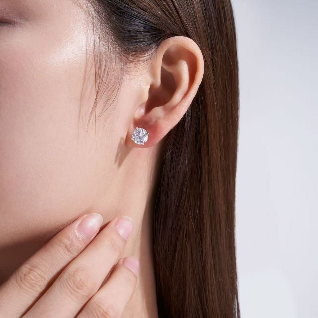 Zoe Claw Stud Earring