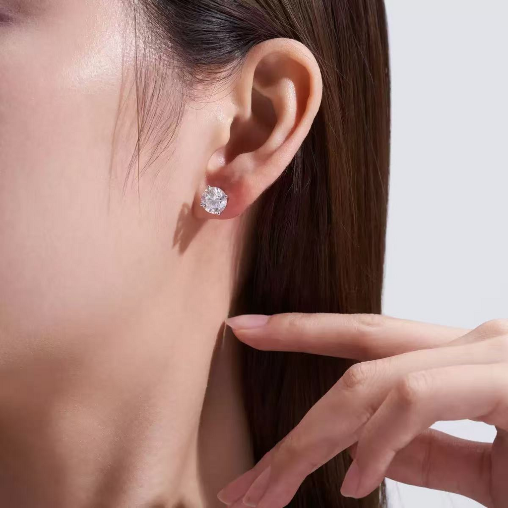 Zoe Claw Stud Earring