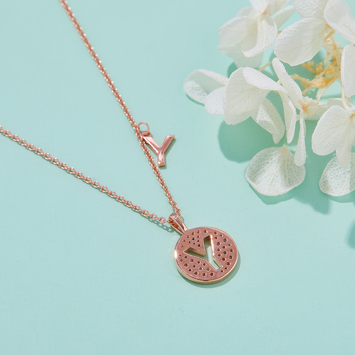 Letter Pendant Necklace - Y
