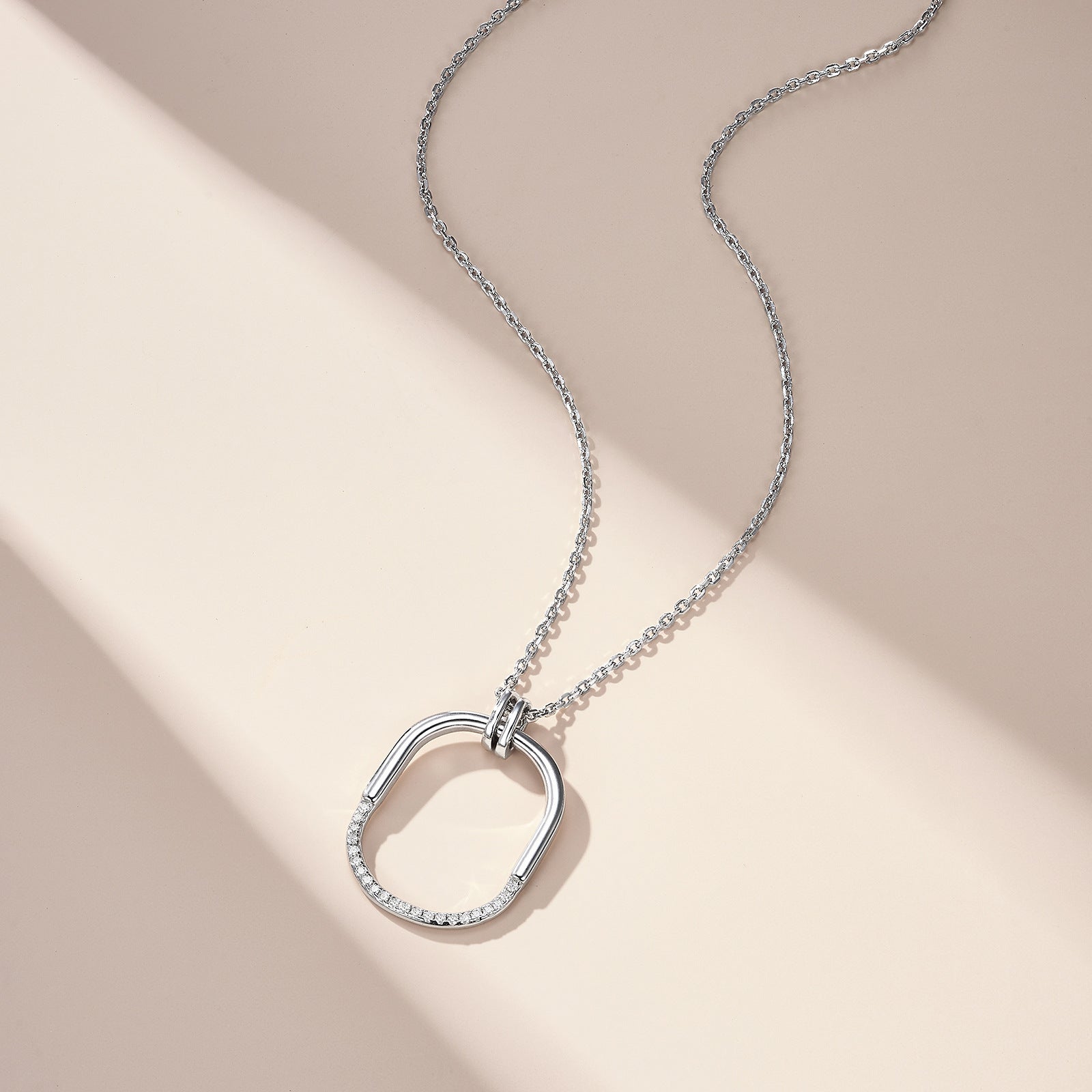 Verve Curve Pendant Necklace