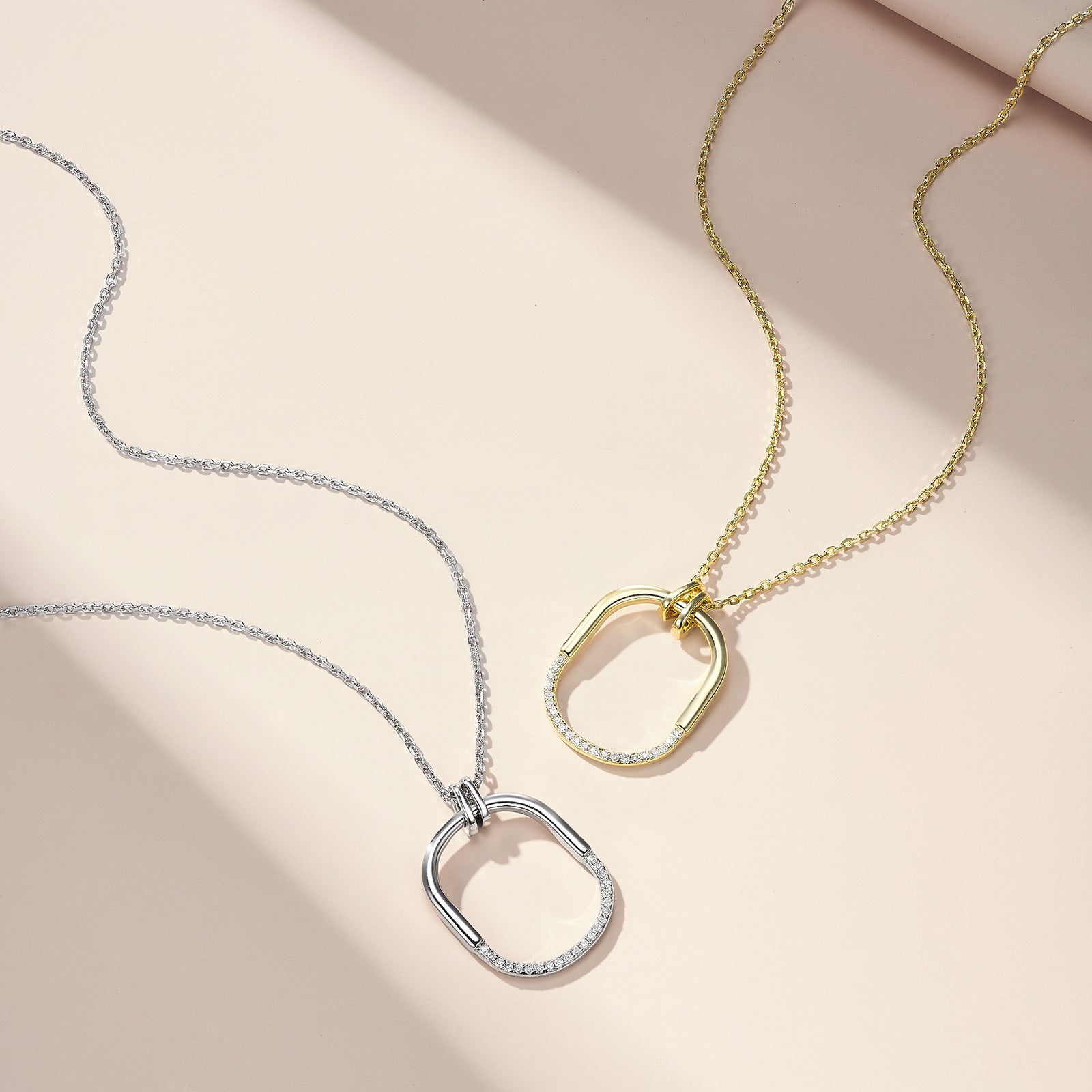 Verve Curve Pendant Necklace